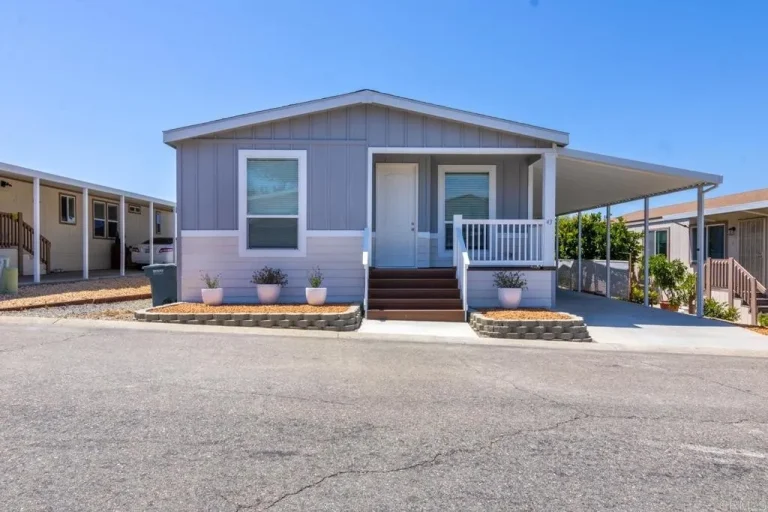 65aefddc3062d4414b7bce26_Durango Porch Home Series